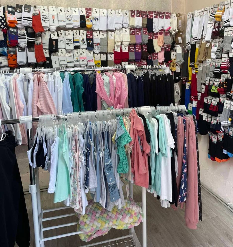Магазин одягу TwinSocks в Файна Таун